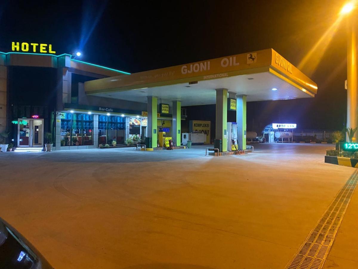 פייר Kompleksi Gjoni מראה חיצוני תמונה